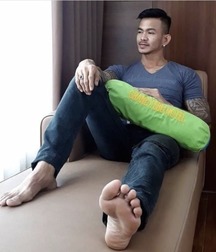 Boys's feet 98 5a57ce8487337.jpg