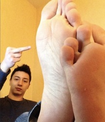 Boys's feet 98 5a57ce8b922e2.jpg