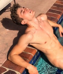 Twinks 447 5a5c79f100b53.jpg