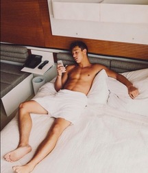 Twinks 460 5a5dce97125bc.jpg