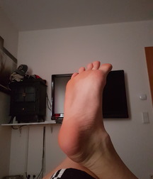 Boys's feet 100 5a5f2d124f26f.jpg