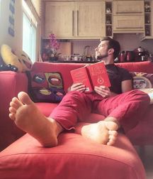 Boys's feet 100 5a5f2e1b12992.jpg