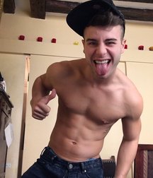 Twinks 466 5a67121730a6b.jpg