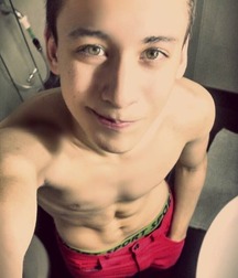 Twinks 470 5a6b8d32e18b6.jpg