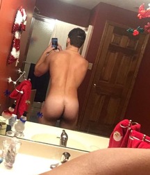 Attractive bottoms of boys 137 5a6c8e7e97e65.jpg