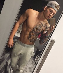 Twinks 472 5a6cf615da767.jpg