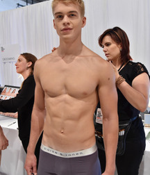 Twinks 475 5a6de8f9af81e.jpg