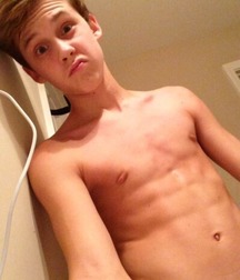 Twinks 477 5a6e5016deecf.jpg