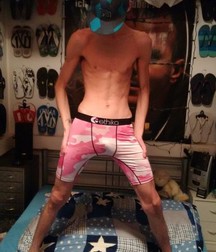 Twinks 451 5a7ef6607f849.jpg