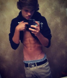 Twinks 451 5a7ef6e4b1151.png