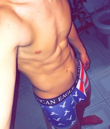 Twinks 452 5a7efa07e9371.jpg