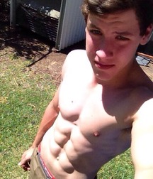 Twinks 452 5a7efb116e05f.jpg