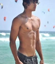 Twinks 453 5a7efe2256369.jpg