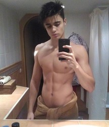 Twinks 453 5a7efe3335730.jpg