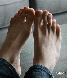 Boys's feet 103 5a7f3b0982af1.jpg