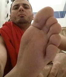 Boys's feet 103 5a7f3be7a9b3b.jpg