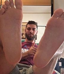 Boys's feet 104 5a7f498d3ac62.jpg