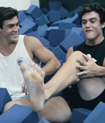 Boys's feet 104 5a7f4ec995cec.jpg