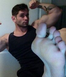 Boys's feet 105 5a7f5ed307591.jpg