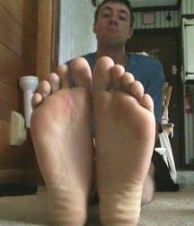 Boys's feet 105 5a7f5f45ec28b.jpg