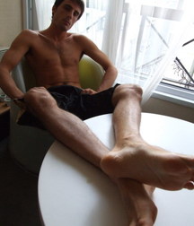 Boys's feet 106 5a7f64bbbcbe0.jpg