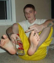Boys's feet 106 5a7f6704c761b.jpg