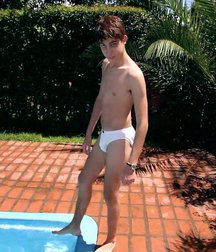 Twinks 460 5a849cf978ee5.jpg