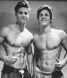Twinks 462 5a8592670c0a5.jpg