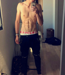 Twinks 465 5a8bf8948530a.jpg