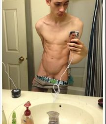 Twinks 468 5a8ff3ef15851.jpg