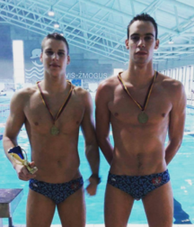 Twinks 469 5a900b2bc184e.png