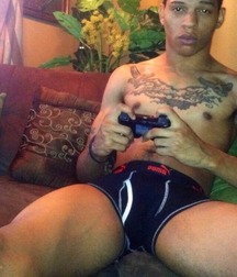 Twinks 473 5aa1350b76260.jpg