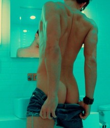 Attractive bottoms of boys 145 5aaba0939d488.jpg