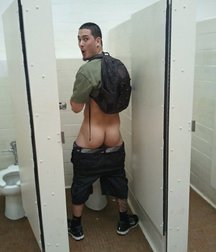 Attractive bottoms of boys 145 5aaba105f3989.jpg