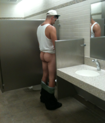 Attractive bottoms of boys 145 5aaba1376636f.png