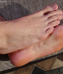 Boys's feet 107 5aac2b352f030.jpg