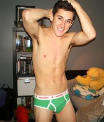 twinks 502 5ad06f897939f.jpg