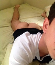 Attractive bottoms of boys 149 5ad71c49e1fde.jpg