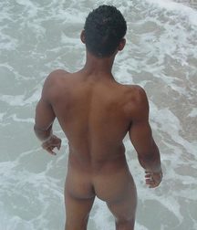 Attractive bottoms of boys 150 5ad86356a1c6e.jpg