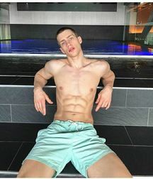 Beautiful and sexy boys 208 5adef65e613a2.jpg