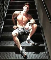 Beautiful and sexy boys 208 5adef76f954fe.jpg