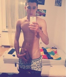 TWINKS 511 5adf883325bad.jpg
