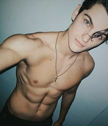 Beautiful and sexy boys 214 5ae4461fa6ec1.jpg