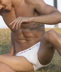 Twinks 515 5af1ac90dc864.jpg