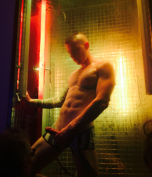 Twinks 540 5b11222cdf53f.png