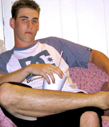Boys's feet 110 5b16a6037d75e.jpg