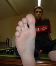 Boys's feet 110 5b16aa0904c4a.jpg