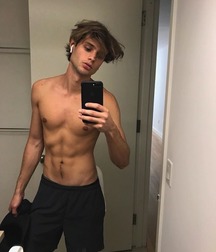 Twinks 549 5b1abf855a922.jpg