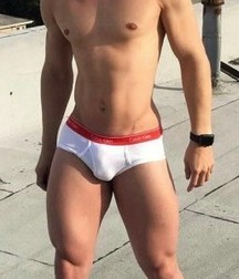 Twinks 550 5b1f9c570417c.jpg