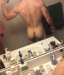 Attractive bottoms of boys 156 5b1f9ced6e631.jpg
